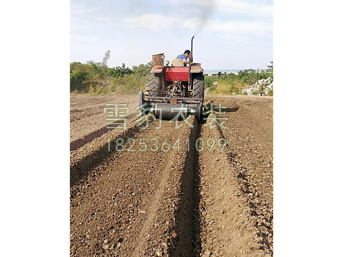 160型凹垄起垄镇压一体机.jpg